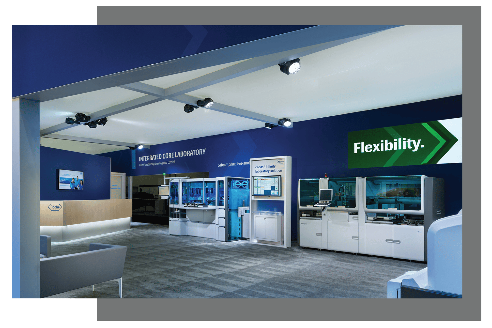 Interactive and dynamic trade show exhibit design for ADLM conference